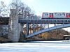 Zugefrorener Kuhmhlenteich plus Hochbahnbrcke.