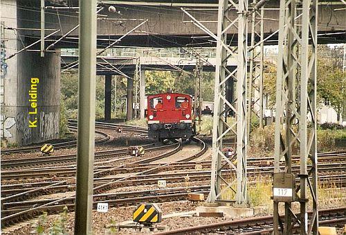 S - Bahn - Kleinlok in Harburg auf dem Weg nach Neugraben im Sommer 2003.