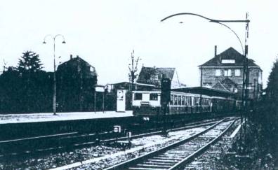 U-Bahnzug im alten Bahnhof Ochsenzoll.