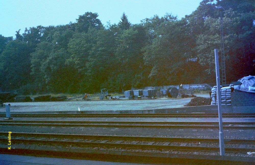 Blick auf die Ladestraße des Güterbahnhofs.