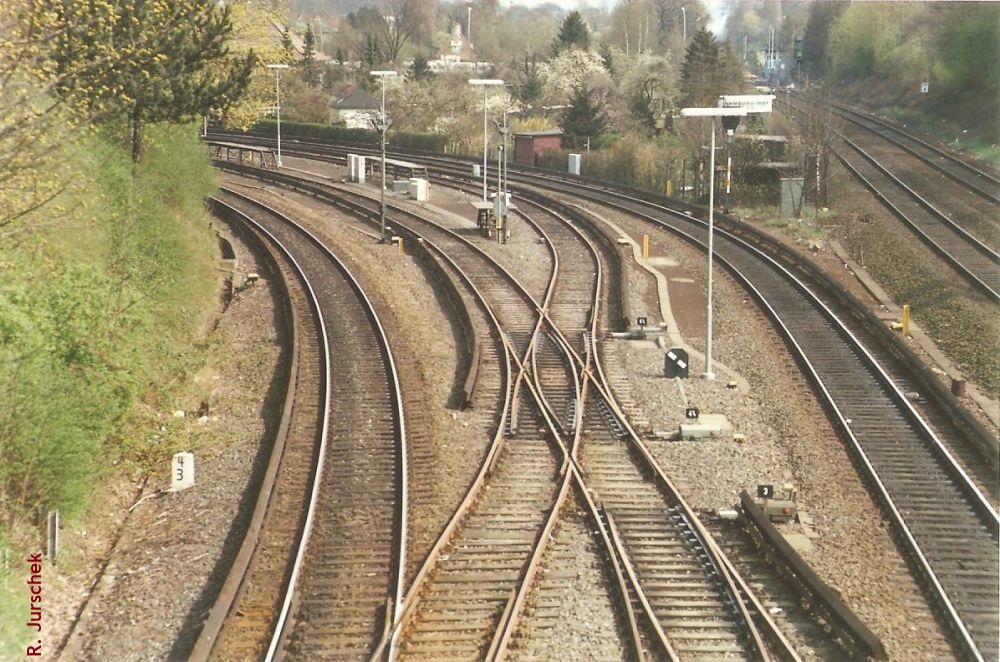 Blick von der Brücke des Hammer Steindamms auf die westliche Zufahrt der Abstellanlage Hasselbrook.