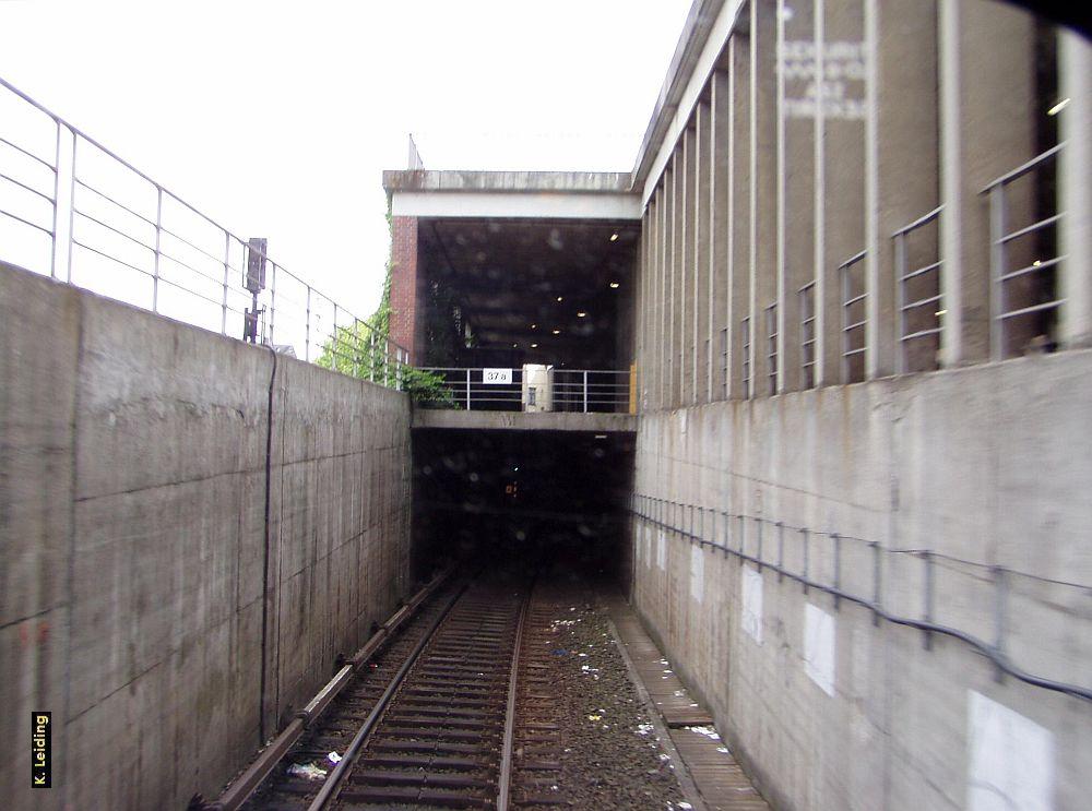 Zufahrt des Streckengleises von Mundsburg der heutigen U 3 nach Berliner Tor.