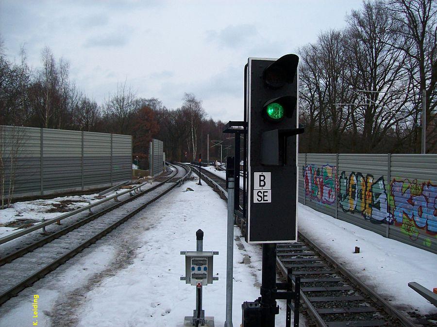 Ausfahrsignal B SE in der Haltestelle Sengelmannstrae.