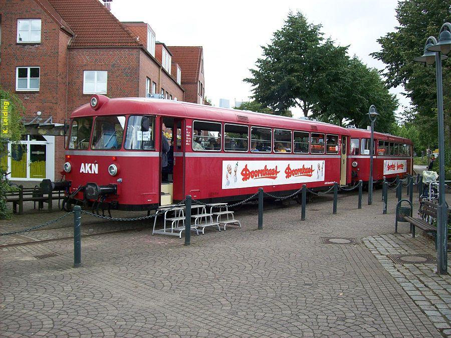 Trieb- und Steuerwagen.