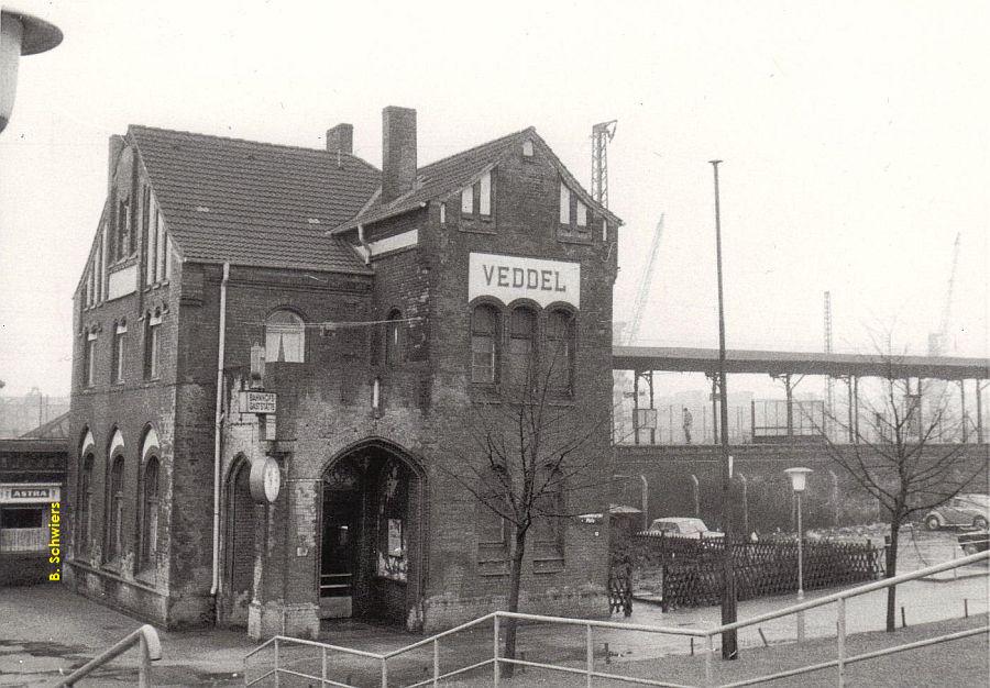 Der ursprüngliche Bahnhof Veddel am 5. April 1969.