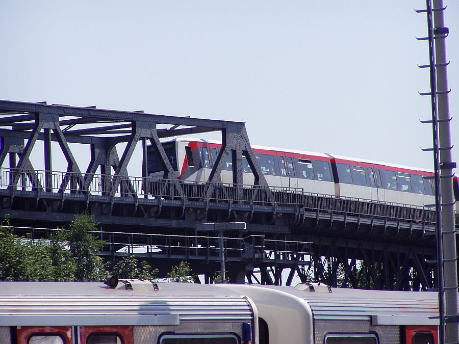 Nahaufnahme eines DT 4 nach Niendorf - Nord.