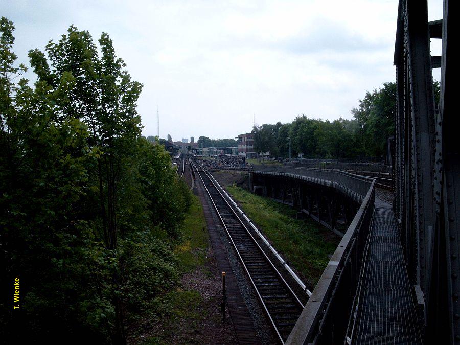 Blick auf das Streckengleis der U3 nach Saarlandstrae.