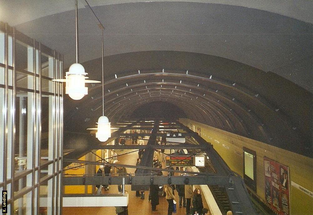 Blick auf den südlichen Bahnsteig der U 3.