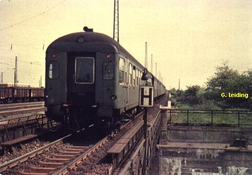 Bahnsteig Elbgaustrae (alt).