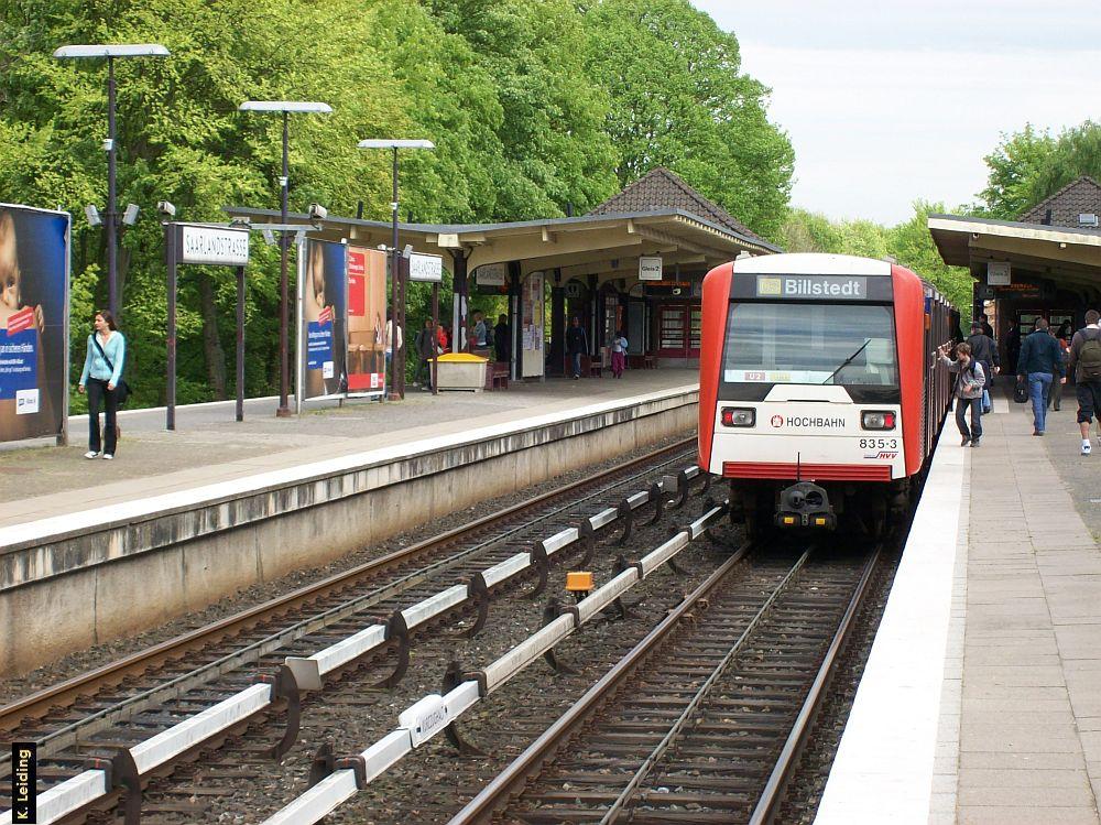 Sechswagenzug in Saarlandstrae, flschlicherweise mit Billstedt geschildert.