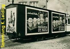 Reklamewagen mit Bierwerbung.